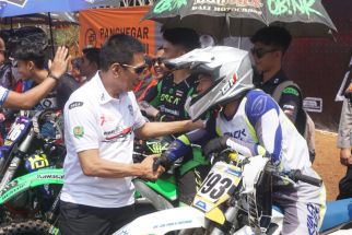 Ratusan Pembalap Nasional Unjuk Gigi di Kejuaraan Motocross Piala Kapolda Jawa Barat - JPNN.com Jabar