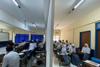 Polemik Pergantian Kepala Sekolah, Puluhan Siswa SMK di Surabaya Ini Mengungsi - JPNN.com Jatim