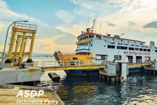 Terlambat Tiket Hangus, Catat Jadwal Penyeberangan Kapal Feri Merak-Bakauheni - JPNN.com Banten