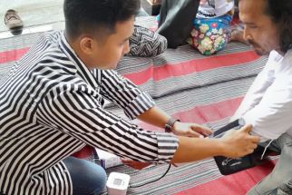 Sopir Truk Dukung Ganjar Cek Kesehatan Gratis Masyarakat di Blitar - JPNN.com Jatim