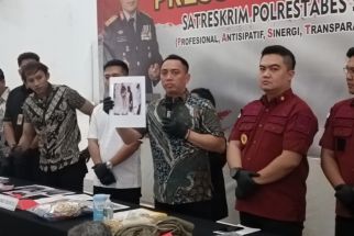 Satu Keluarga WNA Pakistan Curi Uang di Toko Milik Crazy Rich Surabaya - JPNN.com Jatim
