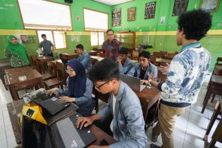 Kadindik Jatim Apresiasi Ekskul Entrepreneur Milenial SMAN 1 Puri Mojokerto - JPNN.com Jatim