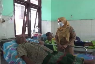 Puluhan Warga Jombang Keracunan Massal Akibat Makan Berkat Pengajian - JPNN.com Jatim