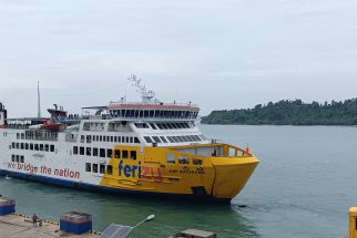 Update Jadwal Penyeberangan Kapal Feri Rute Merak-Bakauheni Hari Ini - JPNN.com Banten