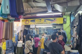 Kisah Pedagang di Pasar Andir Bandung Dihantam Gempuran Marketplace - JPNN.com Jabar