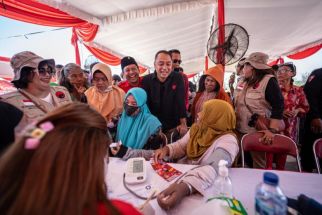 Hari Ke-2 Baksos RS Apung PDIP di Surabaya Diserbu Ribuan Warga Pesisir - JPNN.com Jatim
