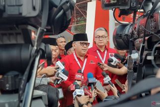 PDIP Bocorkan Soal Cawapres Ganjar Pranowo, Hasto: Nama Sudah Ada, Tinggal Tunggu - JPNN.com Sumut