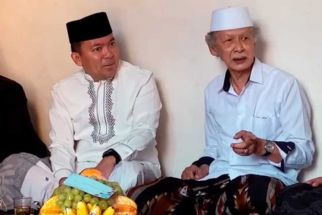 Dokter Raendi Rayendra Hadiri Haul Akbar Mama Bakom - JPNN.com Jabar