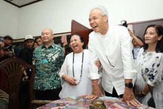 Silaturahmi ke Ceu Popong, Ganjar Pranowo: Seperti Bertamu ke Rumah Ibu - JPNN.com Jabar