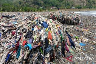 Kolaborasi Lintas Sektoral Jadi Solusi Jitu Atasi Permasalahan Sampah di Pantai Sukabumi - JPNN.com Jabar