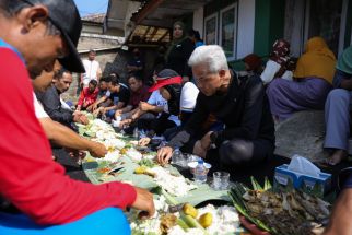 Momen Ganjar Pranowo dan Siti Atikoh Ngeliwet Bareng Warga Cianjur - JPNN.com Jabar