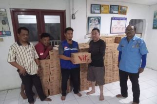 Dinsos Depok Distribusikan 1.050 Dus Air Minum Untuk Warga Terdampak Kekeringan - JPNN.com Jabar