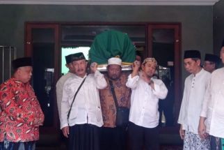 Meninggal Dunia, Tokoh NU & Politikus Cak Anam Dimakamkan di Jombang - JPNN.com Jatim