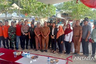 Warga Desa Klawi Lampung Selatan Buang Kepala Kambing ke Pantai - JPNN.com Lampung