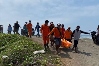 Jenazah Pencari Ubur-ubur Ditemukan di Perairan Cilacap, Ini Identitasnya - JPNN.com Jateng