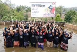 Ganjar-Mahfud Dapat Dukungan Warga Garut Saat Kegiatan Ganjar Muda Padjajaran - JPNN.com Jabar