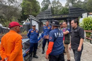 Gunung Lawu Kebakaran Lagi, BPBD Jatim Kembali Kirim Personel Padamkan Karhutla - JPNN.com Jatim
