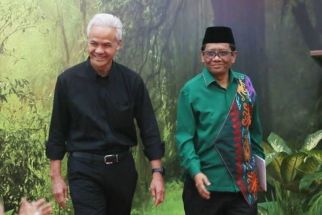 Ganjar-Mahfud Berjanji Penjarakan Koruptor di Nusakambangan, Guru Besar Unair Acungi Jempol - JPNN.com Jatim