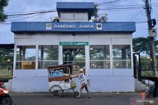 Dishub Kota Bandung Percantik Puluhan Halte Terbengkalai - JPNN.com Jabar
