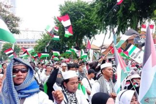 Puluhan Ribu Warga Ikuti Aksi Bela Palestina di Surabaya - JPNN.com Jatim