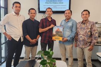 UMSurabaya & Unisda Lamongan Lakukan Riset Politik Caleg-Capres di Pemilu 2024 - JPNN.com Jatim