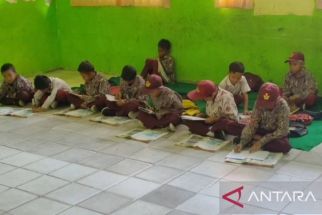 Miris Banget Melihat Puluhan Siswa SD Negeri Ini - JPNN.com Banten