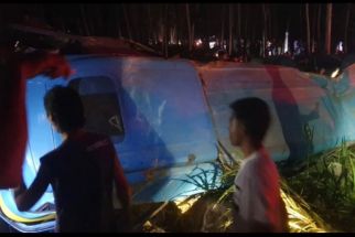 KA Probowangi Tabrak Minibus di Lumajang, 11 Orang Tewas - JPNN.com Jatim