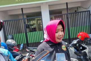 Pemkot Surabaya Beri Bantuan Keluarga Korban Kecelakaan Mikrobus Ditabrak Kereta - JPNN.com Jatim
