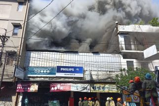 Toko Elektronik di Banceuy Bandung Terbakar, Diduga Korsleting Listrik - JPNN.com Jabar