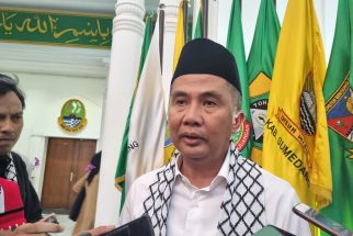 Bey Machmudin Masih Cari Solusi Penetapan UMK Kota/Kabupaten 2024 - JPNN.com Jabar