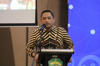 Dorong Produktivitas Perikanan di Kukar, Seno Aji Bantu Ratusan Mesin Kapal untuk Nelayan - JPNN.com Kaltim