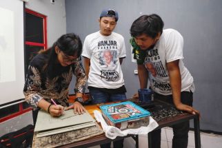 Ganjar Creasi Beri Pelatihan Bisnis Sablon Untuk Milenial & Gen Z di Surabaya - JPNN.com Jatim