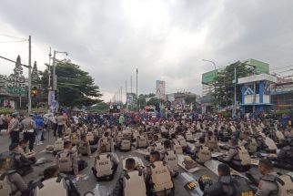 Buruh Kecewa Tuntutannya Tak Dipenuhi, Sempat Blokade Jalan Pasteur Bandung - JPNN.com Jabar