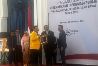 Partai Golkar Jabar Raih Penghargaan dari Komisi Informasi - JPNN.com Jabar