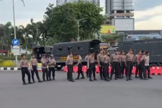 3.000 Personel Disiagakan Untuk Amankan Demo Buruh di Surabaya - JPNN.com Jatim