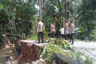 Tanggamus Berduka, Banjir Bandang dan Tanah Longsor Terjadi, Waspada - JPNN.com Lampung