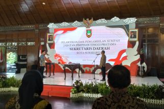 Gibran Lantik Budi Murtono Jadi Sekda Surakarta - JPNN.com Jateng