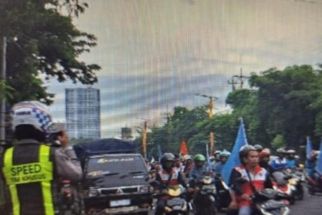 Puluhan Buruh Melanggar Lalin Saat Demo, Siap-Siap Dapat 'Surat Cinta' - JPNN.com Jatim