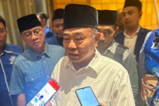 Kiai Asep Sebut Khofifah-Emil Layak Bergandengan Kembali Pimpin Jawa Timur - JPNN.com Jatim