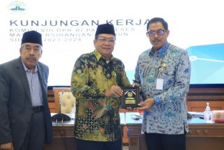 Kuota Jemaah Haji 2024 Bertambah, Pj Gubernur Jateng Dorong Realisasi Embarkasi Baru di Demak - JPNN.com Jateng