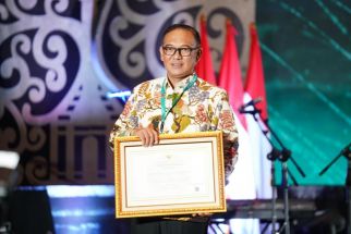 Iwan Setiawan Terima Penghargaan Meritokrasi dengan Predikat Sangat Baik dari KASN - JPNN.com Jabar