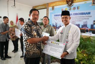 Terkena Pembangunan Tol, 62 Warga Pesisir Demak Terima Dana Kerohiman - JPNN.com Jateng