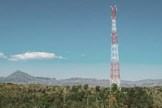 Siswa di Sleman Nekat Menaiki Tower Setinggi 16 Meter - JPNN.com Jogja