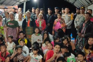 Salurkan Bantuan ke Korban Banjir Bandang, Kapolres Simalungun: Ini Wujud Bakti Polri - JPNN.com Sumut