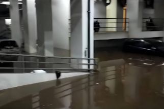 Basemen Apartemen di Tangerang Terendam Banjir - JPNN.com Banten