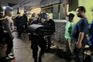 Polisi Temukan Ratusan Butir Peluru dan Granat Nanas Aktif di Penggalian Septic Tank Depok - JPNN.com Jabar