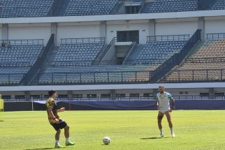 Baru Satu Kali Tampil, Tyronne Dipinjamkan Persib ke Klub Thailand - JPNN.com Jabar