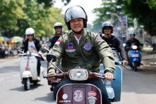 Di Pekalongan, Ganjar Naik Vespa Keliling Kota hingga Blusukan Pasar - JPNN.com Jateng