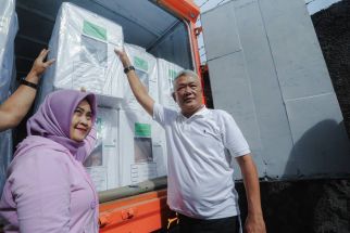 KPU Kota Bandung Mulai Distribusi Logistik Pemilu ke Kecamatan - JPNN.com Jabar
