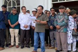 Kritik Jokowi, Akademisi dan Keluarga Besar Unair Kecam Praktik Pelemahan Demokrasi    - JPNN.com Jatim